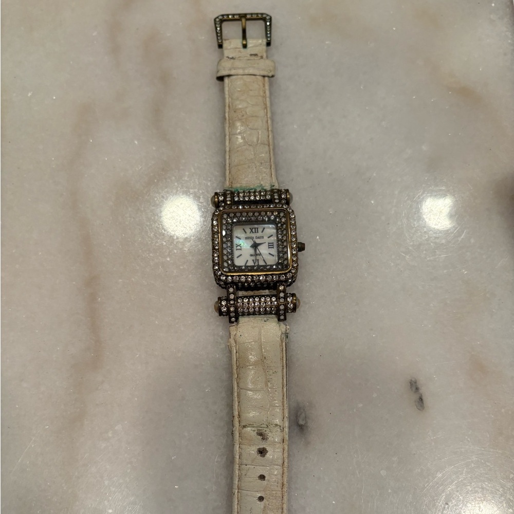 Heidi Daus Women Watch B8564